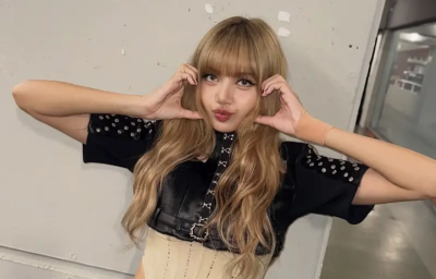 BLACKPINK Lisa、坂口健太郎睡同張牀！《Dream》絕美擁抱畫面曝