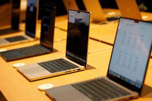 不用 WiFi 也有網路！程式碼曝蘋果開發新版本 MacBook Pro