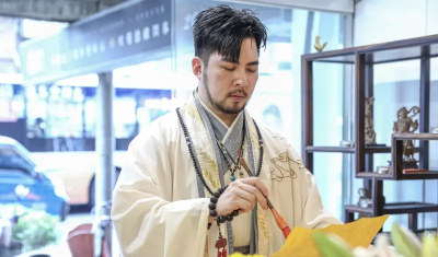 農曆7月來了！今晚11點鬼門開　阿谷老師建議可帶5種庇佑品護身
