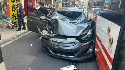 警匪追逐驚險10分鐘！通緝犯從桃園平鎮到中壢連撞貨車、警車