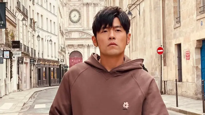 周傑倫昔吞12顆止痛藥演出！患「僵直性脊椎炎」連翻身、如廁都難