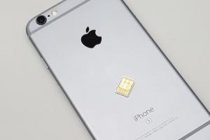 Google Pixel、iPhone 帶頭淘汰實體 SIM 卡！台灣卻仍卡在這一關