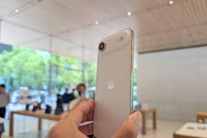 蘋果輕薄款 iPhone Air 首日實機上手　超強手感要摸過才知道