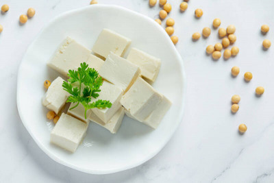 豆腐家族熱量、鈣質、蛋白質比一比！ 雙冠王是「它」