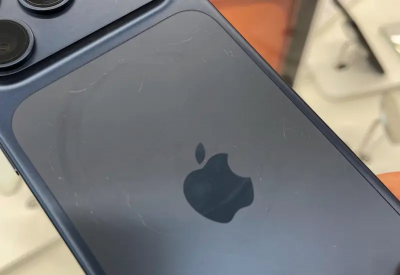 iPhone 17 Pro開賣翻車！「展示機變花豹」果粉傻眼　這顏色最慘