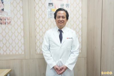 男子靠戴帽遮掩左額白斑症 黑色素顯微移植手術助恢復
