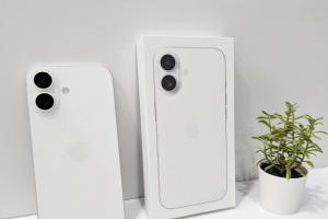 不用 Pro 也很夠用！實測 iPhone 17 標準版、歷代最有感升級