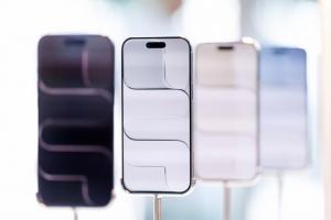 iPhone 17開賣一週「這款」大跌3千！通路直言：現貨很足