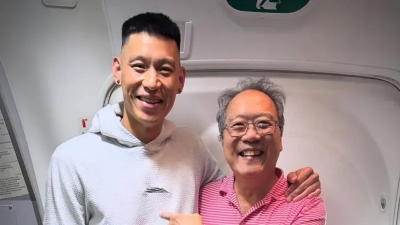 林書豪搭飛機遇馬友友！都以哈佛亞裔闖出名堂　網讚：傳奇遇傳奇