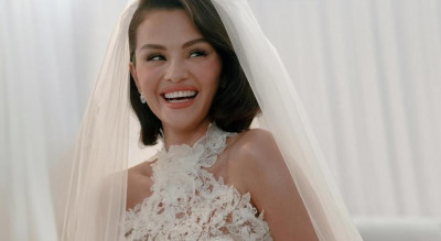 恭喜！賽琳娜成最辣新娘 透視蕾絲、性感裸背三套婚紗全來自同一品牌