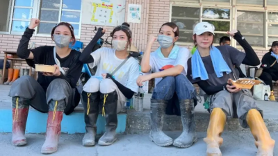 不只李多慧！Uni-Girls瑟七喊話去就對了　女神們齊心鏟土搬物資