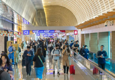 連假旅客大爆發！桃機估每日13.7萬人　官方籲「這時間到才保險」