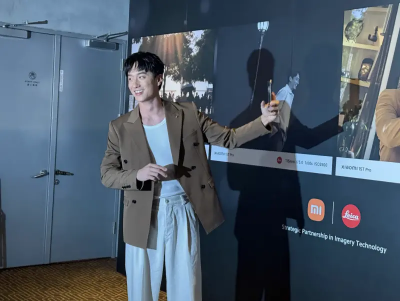 劉俊謙手機藏滿蔡思韻！ 被要求刪的照片也偷偷保留　直呼超可愛