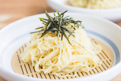 清爽解膩「柚香涼拌雞絲蕎麥麵」 低脂高蛋白、維生素C滿滿