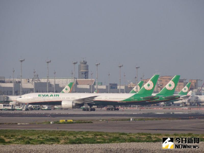 長榮航空服員抱病上班猝逝　旅客心碎揭「她最後都還在送餐」