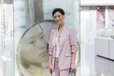 59歲《唐朝豪放女》夏文汐性感依舊！變身啦啦隊女孩　身材超吸睛