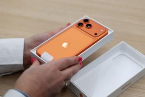 iPhone 17 超熱賣！蘋果最新市佔率卻仍輸這家 Android 大廠