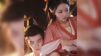 短劇《折腰》尺度破表！魏劭緊抓小喬「水中呻吟」觀眾驚：能播嗎