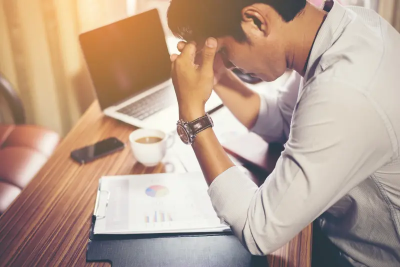 月薪5萬「萬年不漲」要跳船嗎？人力銀行看法曝光