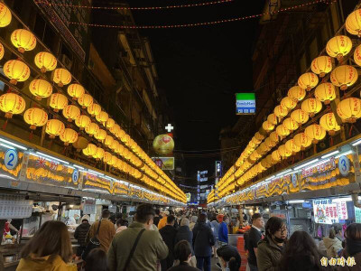 減脂期逛夜市怎麼喫？ 營養師掌握3撇步