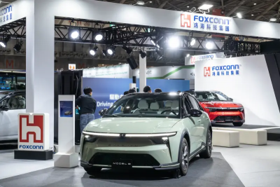 重磅！鴻海宣布與輝達、Uber合作　推動自駕、開發無人計程車