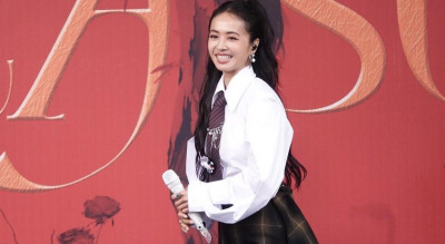 蔡依林簽唱會擠爆！化身學院女神「霸氣感白襯衫」品牌被神出來了