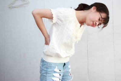 久坐腰痠背痛？ 醫授4招護脊椎減壓力