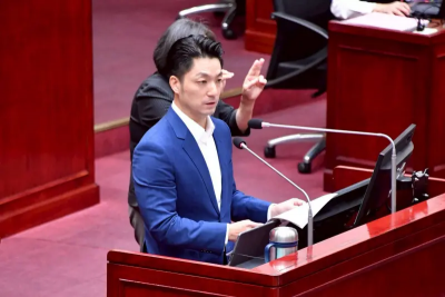 「她」擊敗蔣萬安！奪全台首長好評王　名嘴狂酸：笑蜀我了