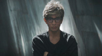 木村拓哉拍廣告撂中文！52歲承認「退化」靠鏡片找回年輕感