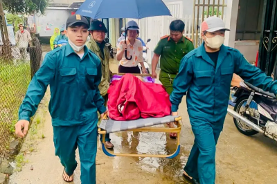 海鷗颱風掃過越南中部！多個省市通報災情　屋頂被掀、飯店玻璃碎