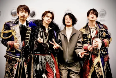 赤西仁睽違15年合體龜梨和也！現身KAT-TUN解散演唱會　粉絲哭爆