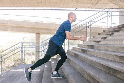 臀肌變弱害人跌倒 網紅曝這招 搶救「好屁力」