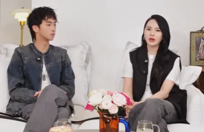 伊能靜同框小哈利！唱〈情非得已〉遭版權警告　她神回：零頭給他