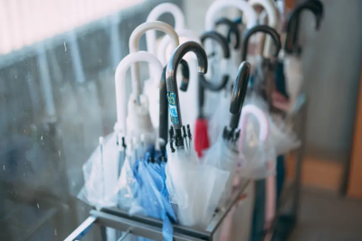 桃園市放假！通勤族到雙北上班狼狽又崩潰：6點冒雨出門公車停駛