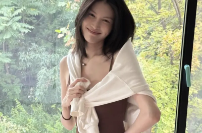 陳偉霆老婆辣瘋！何穗產後首露面　超模身材粉絲傻：不像孩子的媽