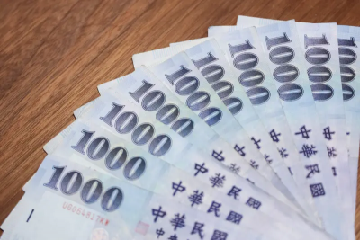 收割普發一萬！綠營強調「行政院發的」　他驚呼：配合老共？