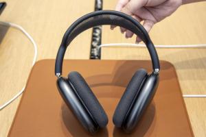 蘋果AirPods Max死機冷凍法爆紅！實測真的能救、但這點要注意