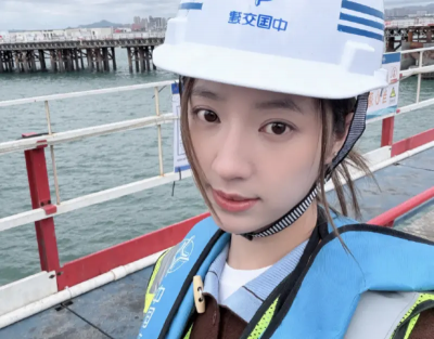 歐陽娣娣踏上廈金大橋！當工人畫面全被拍　燦笑：期待從這去家鄉