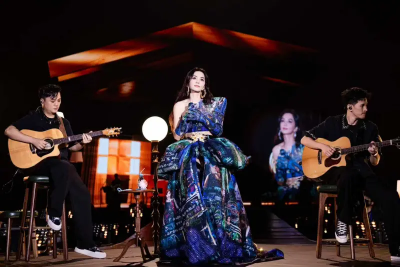 Ella首場巡迴演唱會完美落幕！Selina、Hebe送祝福語　她一看哭了