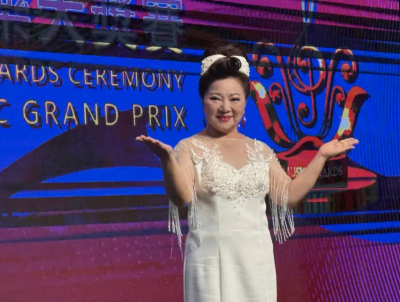 白冰冰突放震撼彈！經紀約抽成砍半體恤藝人　子弟兵想簽一輩子