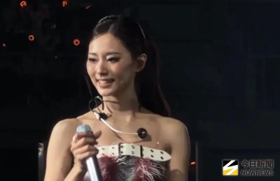 子瑜返鄉開唱掀熱潮！白冰冰41年前嫩照被讚撞臉　她深夜親自回了