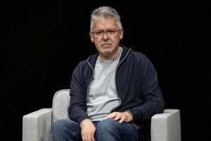 替 Siri 失敗負責！蘋果 AI 負責人正式請辭　前微軟高層接棒