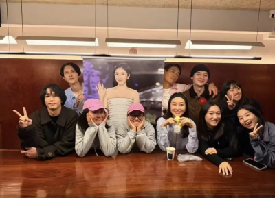 楊祐寧亡父夢想元鍋4.0開幕！楊謹華送真人立牌搶站C位　他眼神死