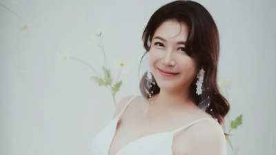 鄭亦真暫別主播台！懷孕9個月體重75公斤達巔峰　超辣寫真曝光