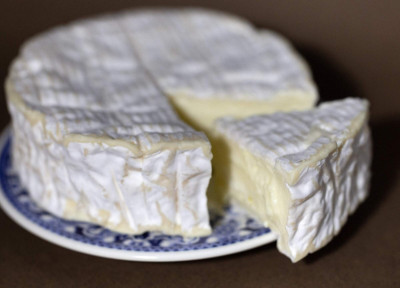 攝取高脂起司與奶油 可能有助降低失智症風險