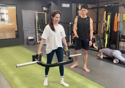 置換人工髖關節完成6任務 蕭亞軒回來了