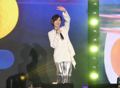 蘇慧倫55歲整體狀態超好！今晚聖誕節開唱　觀眾：都不會老好誇張