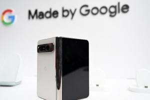 Google 初代 Pixel 摺疊手機被致敬？傳這設計蘋果、三星搶著學