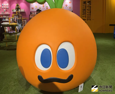 阿信把菜市場搬進LaLaport！巨型蘿蔔超萌　STAYREAL公園免費逛