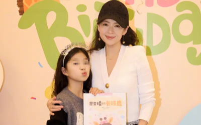 章子怡、汪峰女兒10歲就出書！被讚最強星二代　高級臉不輸影後媽